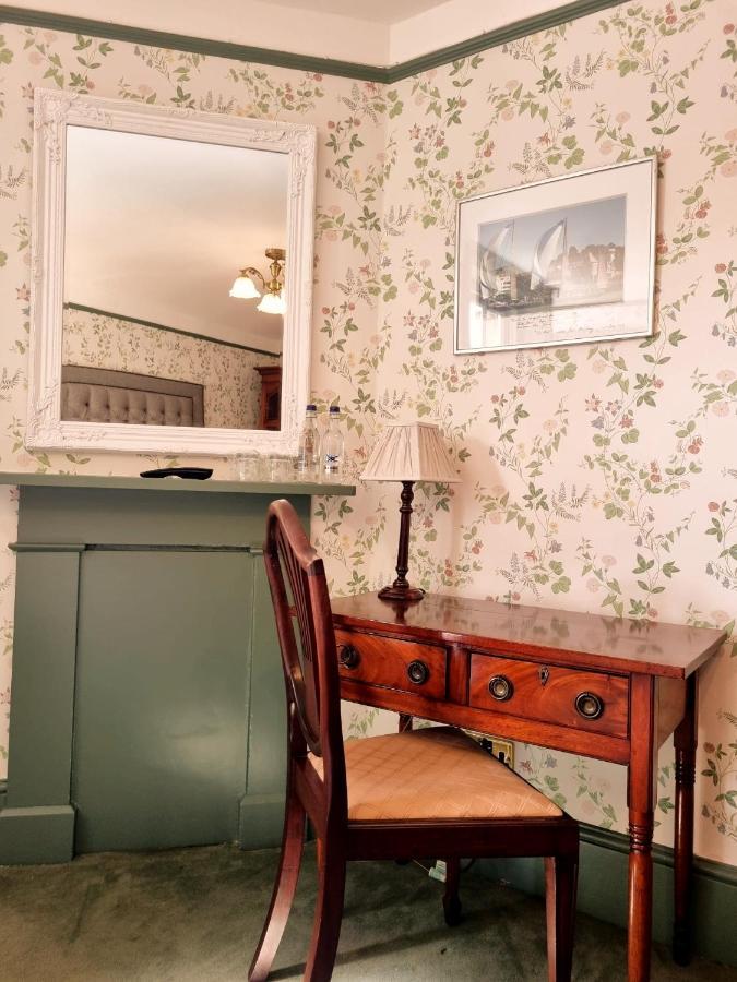 Villa Rothsay Hotel Cowes  Esterno foto
